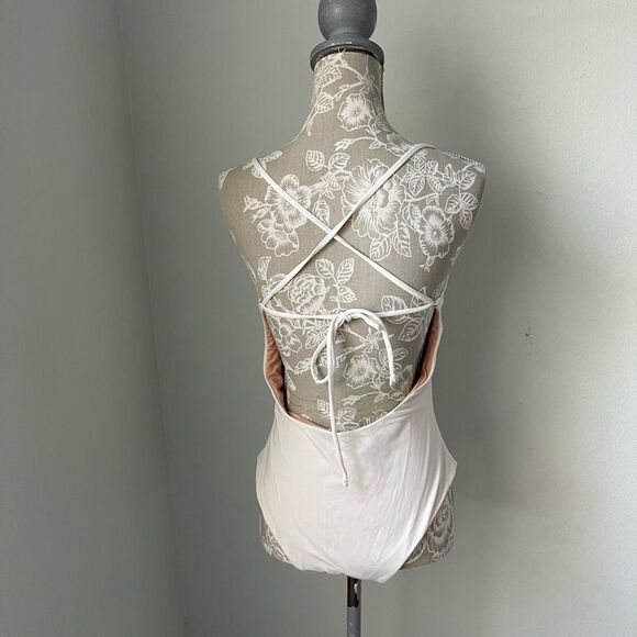 Venus Reversible Strappy Back One Piece Bathing Suit in Off White/Peach - Picture 10 of 12